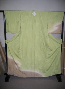 染め直した色無地