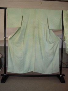 染め直す前の色無地