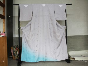 染め直し、紋を入れた色無地