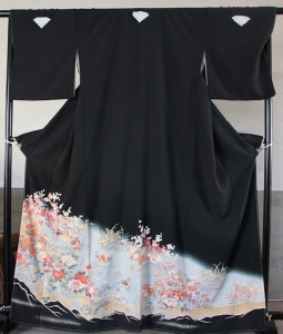 仕立て直した黒留袖