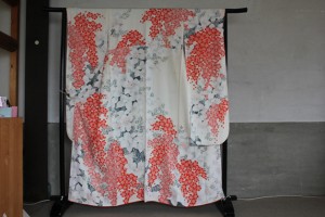 染め直す前の振袖