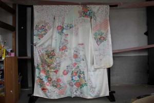 染め直す前の御母さんの振袖