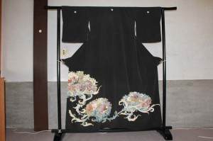 染め直す前の黒留袖