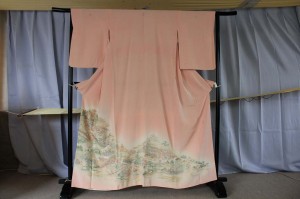 染め直す前の色留袖