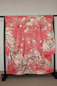 袖をつなぎ仕立て直したお母さんの振袖