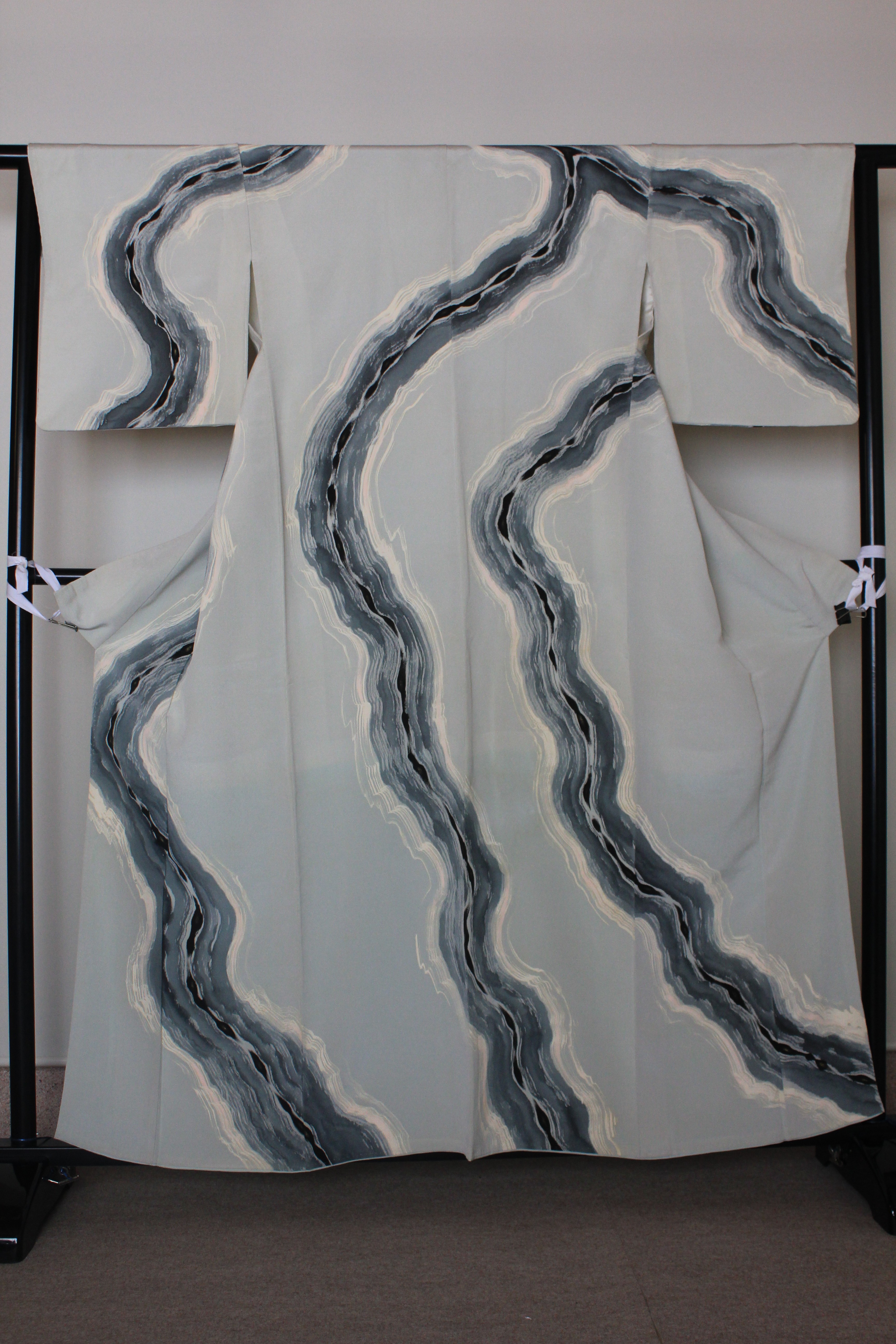 着物シミ、カビ落とし、仕立て直し