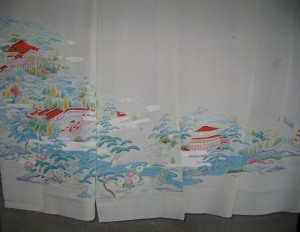 染め直す前の色留袖