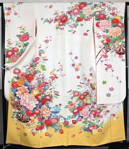 染め直す前のお母さんの振袖