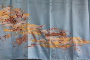 訪問着「古楽器四季草花」裾模様