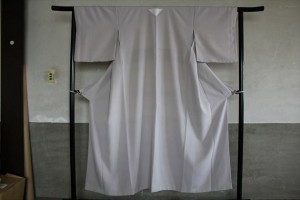 染め直した色無地