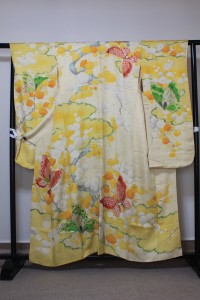 お母さんの振袖シミ、カニ、汚れ落と