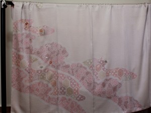 染め直した訪問着、裾模様