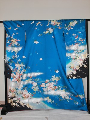 お母さんの振袖袖つなぎ